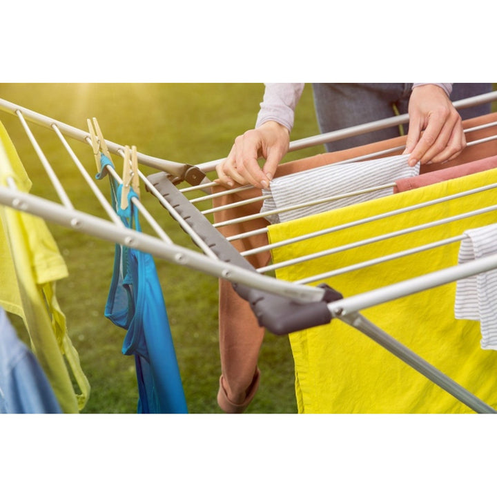 Vileda Aluminum 100 laundry dryer resistant to rust and harsh weather conditions