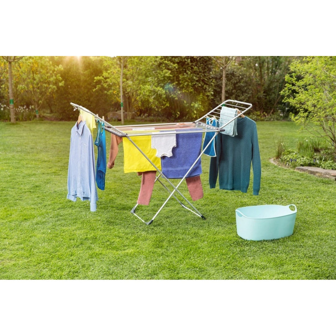 Vileda Aluminum 100 laundry dryer resistant to rust and harsh weather conditions