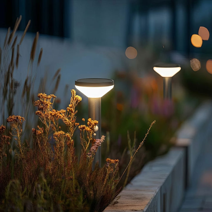 Solar LED lamp with Maclean sensor, black, IP44, 3 light modes, Li-ion 18650 battery 3.7V 1200 mAh, drive-in sensor, MCE465 B
