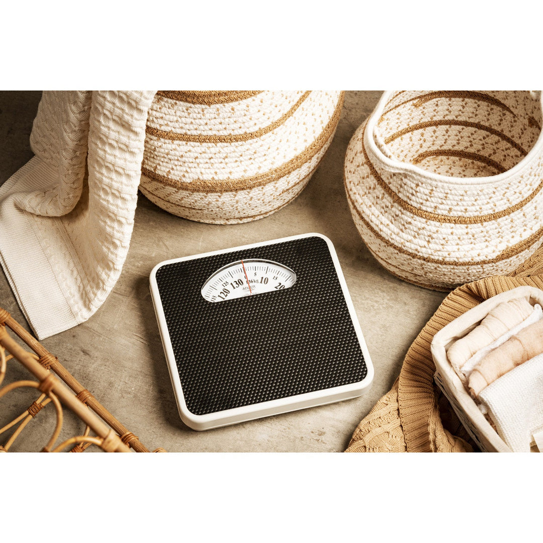 Mechanical bathroom scale Adler AD 8179 load capacity 136 kg