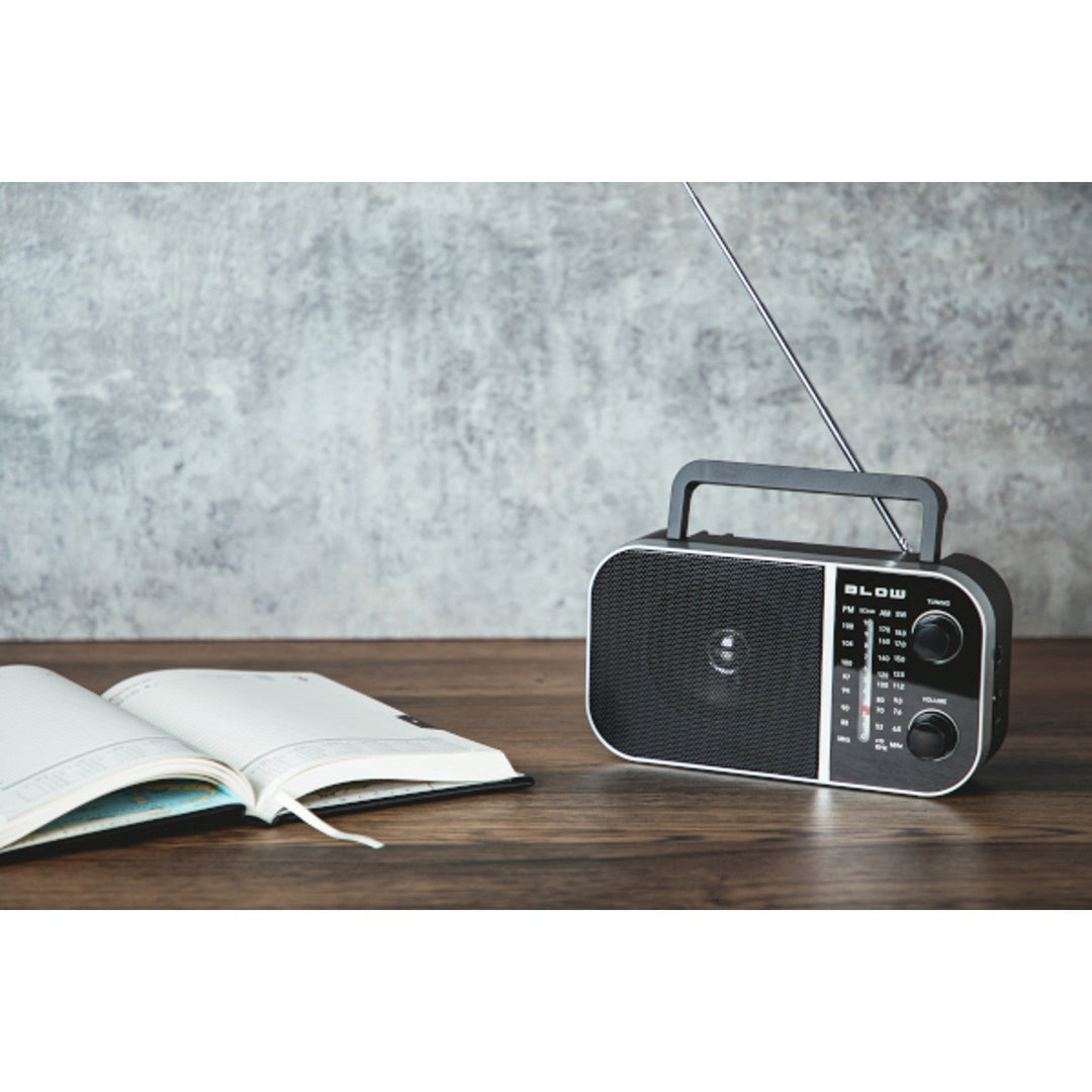 Blow Portable analog AM/FM radio RA6 battery and mains power
