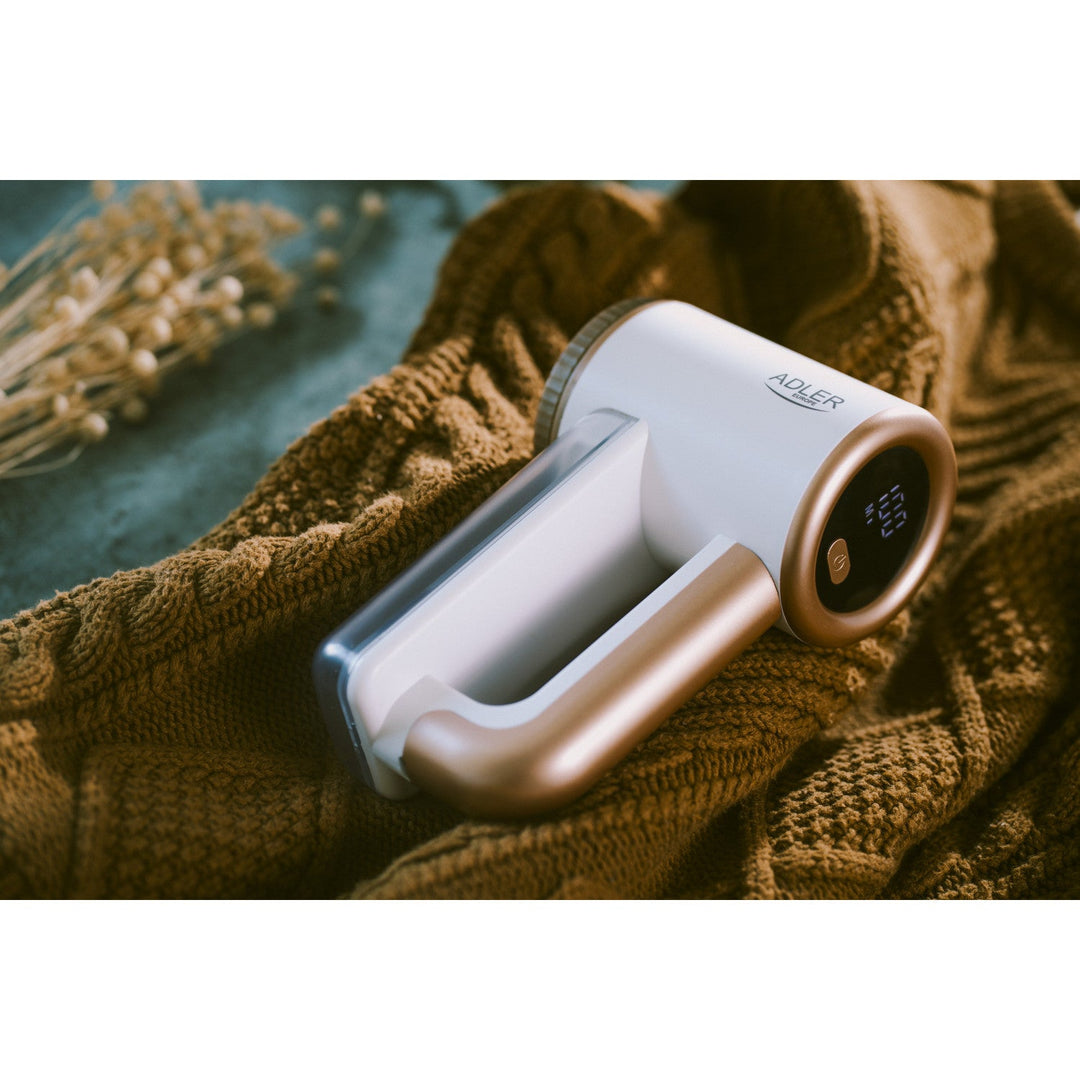 Adler fabric clothes shaver, USB charging, LCD display, 3-stage speed, brush, AD 9617