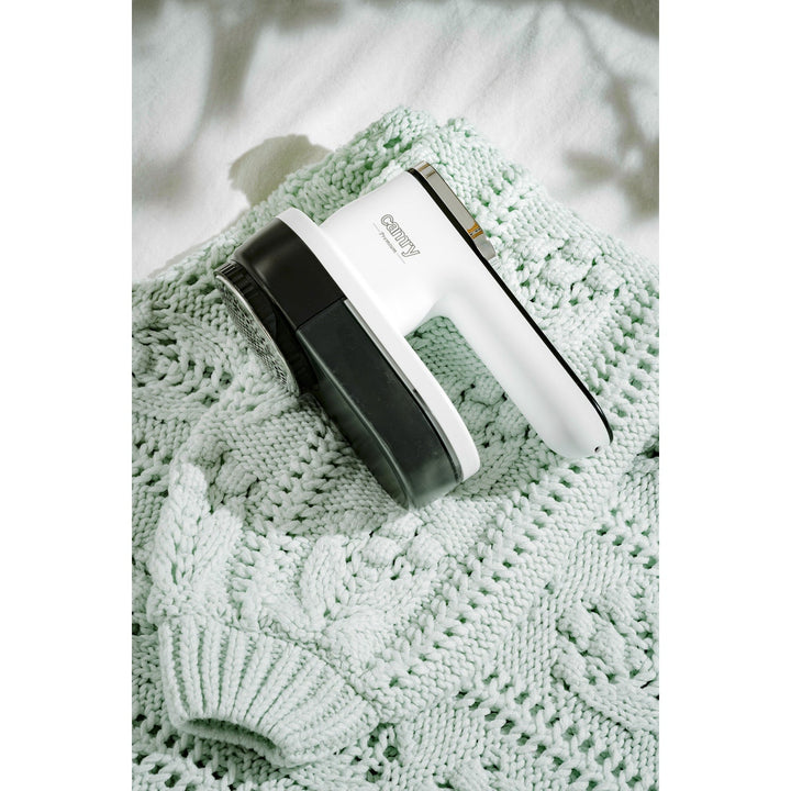 Camry fabric shaver, LCD display, Li-Ion rechargeable battery, white and black, CR 9620