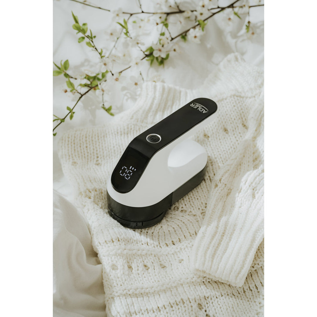 Adler fabric shaver, LED display, 3 speeds, AD 9618