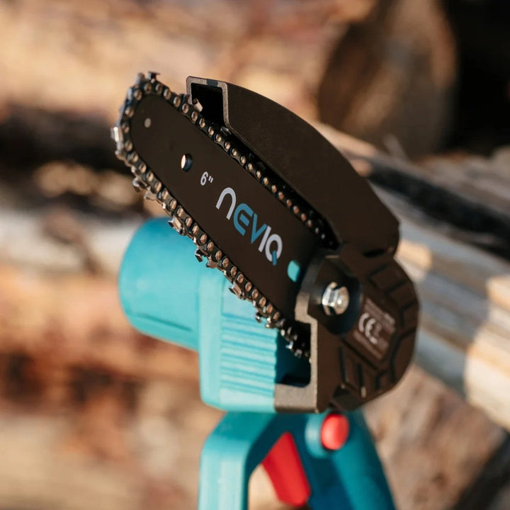 NEVIQ cordless chainsaw, 6'' bar, 200W, Li-ion 1.5 Ah battery, L04302