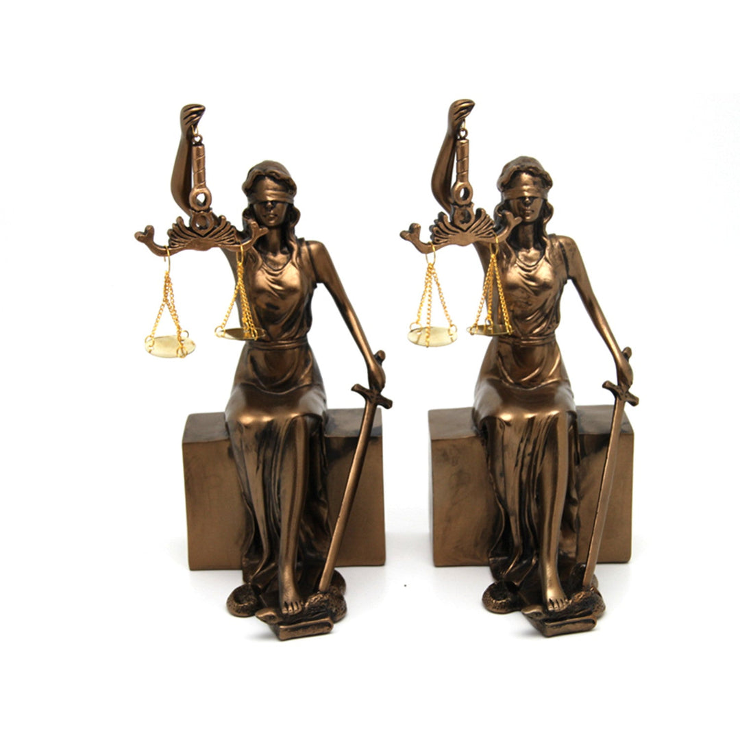 Figurines of Themis with scale and sword, book rests, Queen Isabel, 2 pieces
