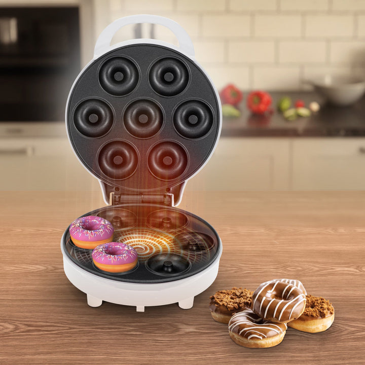 Adler doughnut maker, for 7 doughnuts, non-stick coating, white, 1500W, AD 3075