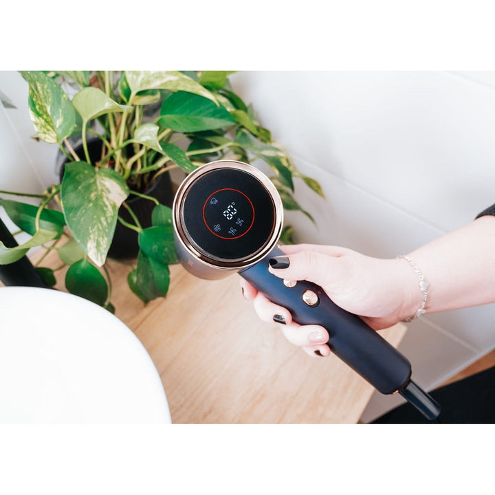 Concept ProfiCare hair dryer, BLDC motor, magnetic attachments, Oil Therapy function, child mode, Cold Mode function, VV8100