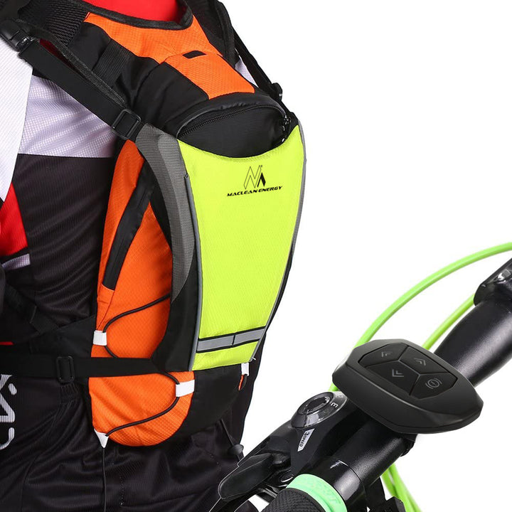 Backpack with LED signal light, remote control, water resistance: remote control IPx5, backpack IPX2 + sports shoulder straps for Maclean MC-445 phone