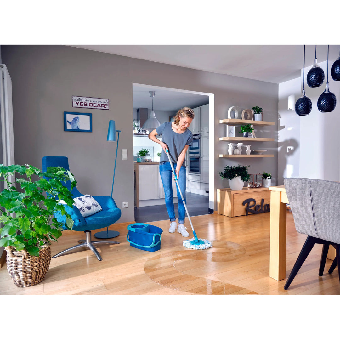 Leifheit Clean Twist Set, spin mop and bucket, adjustable handle length, 6L bucket capacity, Micro Duo pad, 52101
