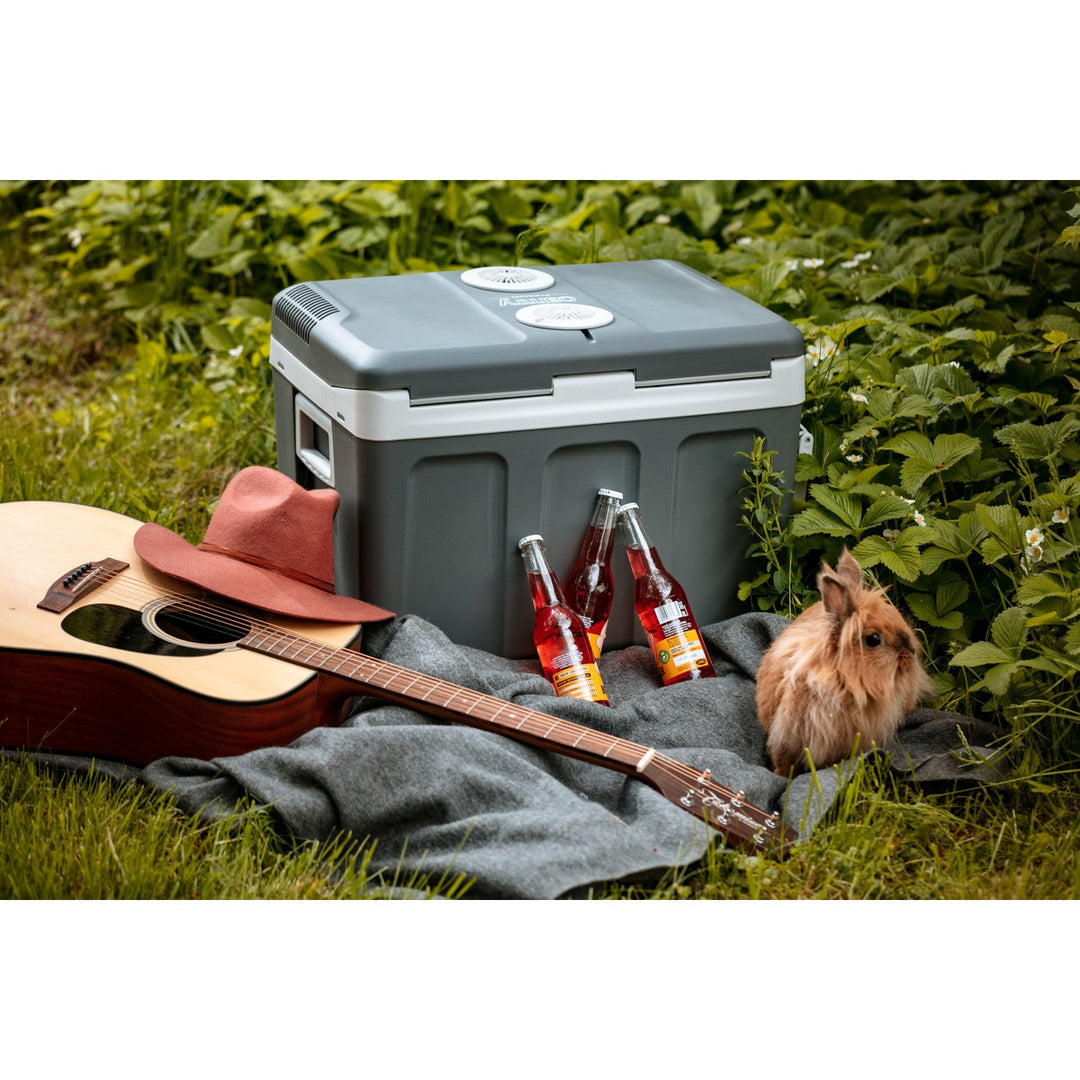 Camry tourist refrigerator, heating and cooling, 40 l capacity, CR 8061