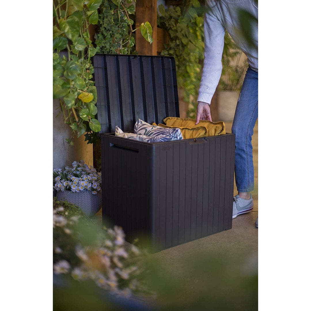 Keter garden box resistant to low temperatures and UV radiation. City Storage Box 113L