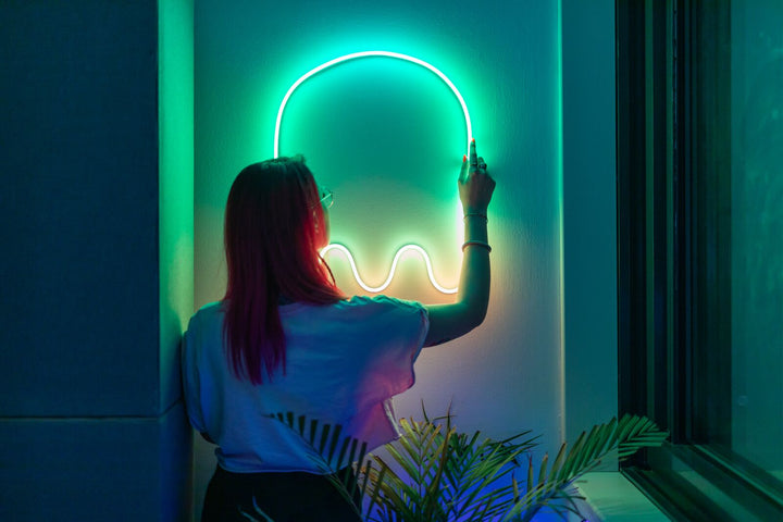 Allocacoc TWFL200STW-WEU LED RGB Tube Light Flexible Alexa Google Wi-Fi Bluetooth Twinkly Music 2m