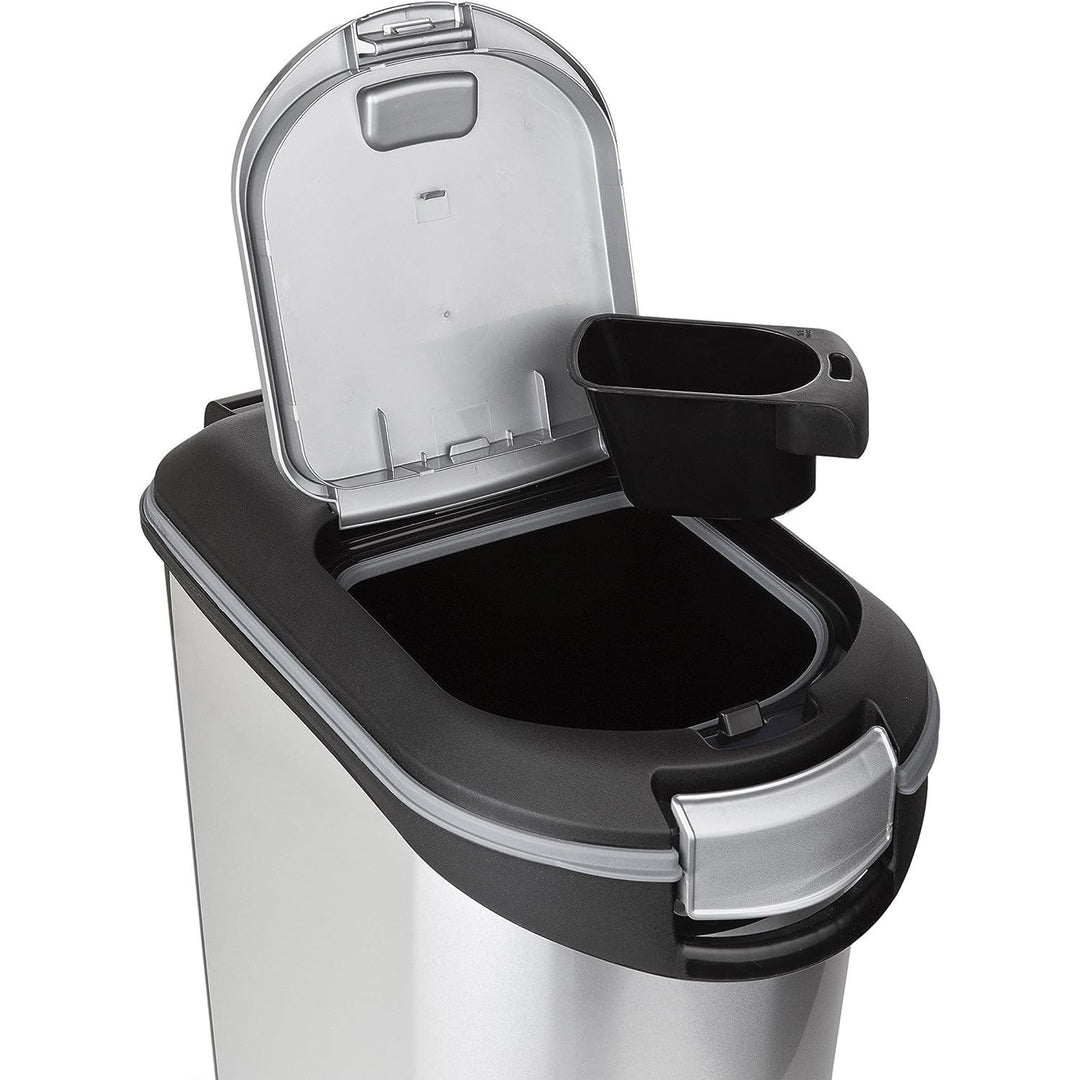 Curver PetLife 20kg silver food storage container.